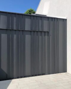 Casa Archetipo, copertura e rivestimento alluminio preverniciato Prefalz, Sassuolo