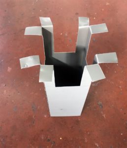 Lavorazione di comignolo in lamiera, Fratelli Ceresoli