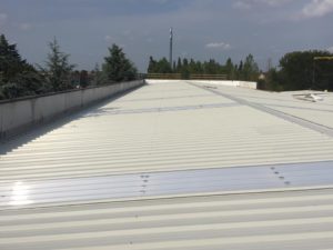 Copertura industriale in pannelli metallici