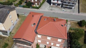 Doppia copertura in lamiera grecata rosso coppo