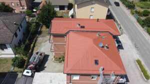 Doppia copertura in lamiera grecata rosso coppo