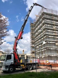 Ricopertura esterna di condominio con pannelli metallici